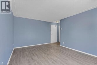 16 East Ave in Brantford, ON - Building Photo - Building Photo