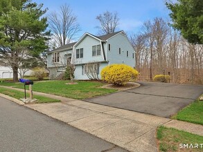 314 Timber Ridge Rd in Middletown, CT - Building Photo - Building Photo