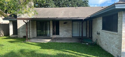 109 Laguna Dr in Victoria, TX - Building Photo - Building Photo