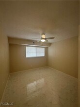4802 Tudor Dr in Cape Coral, FL - Foto de edificio - Building Photo