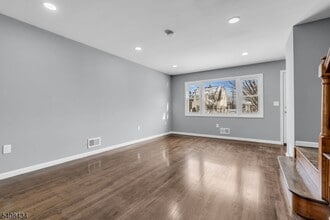 417 Highland Pl in Bound Brook, NJ - Building Photo - Building Photo