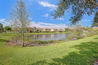 4812 Foxtail Palm Ct in Greenacres, FL - Building Photo - Building Photo