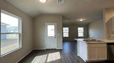 14907 E 39th St in Tulsa, OK - Building Photo - Building Photo