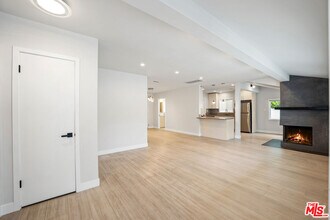 22937 Dolorosa St in Los Angeles, CA - Building Photo - Building Photo