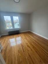 60 Arnold St in Hartford, CT - Foto de edificio - Building Photo