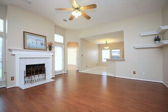834 Featherbrook Ct in Sugar Land, TX - Building Photo - Building Photo
