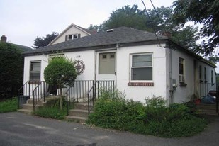 208-210 S Quinsigamond Ave in Shrewsbury, MA - Building Photo