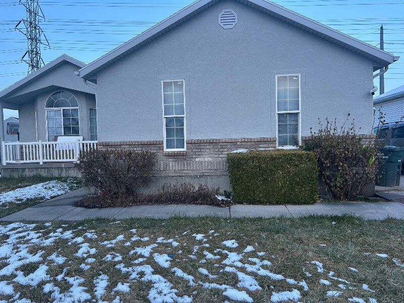 3029 Burdock Dr in West Valley City, UT - Building Photo