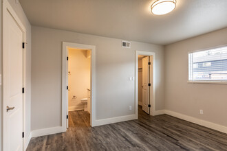 The Carlson Apartments in Colorado Springs, CO - Building Photo - Building Photo