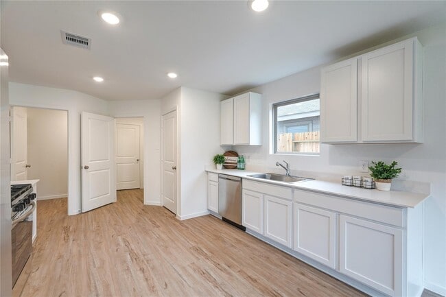 property at 17914 Becker Lndg Dr