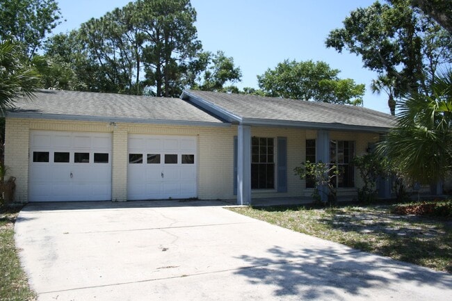 property at 7106 Northbridge Blvd