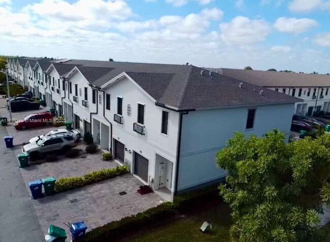 1100 SW 6th Ct in Florida City, FL - Building Photo - Building Photo