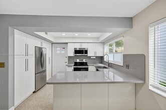 537 Menendez Ave, Unit 537 in Coral Gables, FL - Building Photo - Building Photo