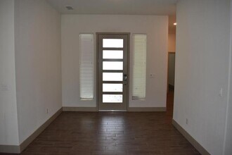 2446 Bastidas Dr in Merced, CA - Building Photo - Building Photo