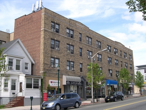 412-414 Kearny Avenue in Kearny, NJ - Building Photo - Building Photo