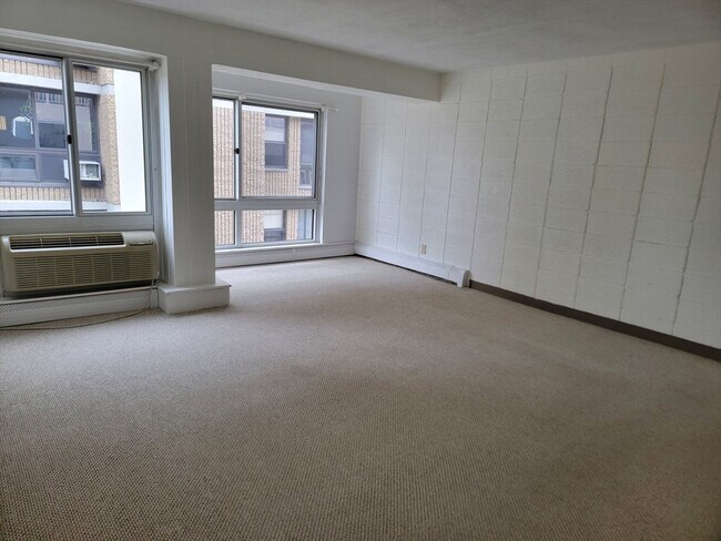 4 Trowbridge Pl, Unit #4F