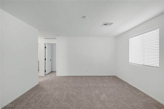 5369 Lynn Crk Ave in Las Vegas, NV - Building Photo - Building Photo