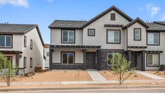 1358 S Pole Creek Ln in Washington, UT - Building Photo