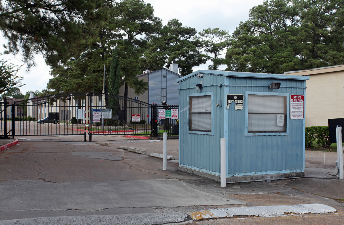 Diamond Ridge in Houston, TX - Foto de edificio