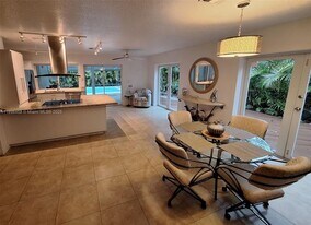 1575 NE 38th St, Unit HOUSE in Oakland Park, FL - Building Photo