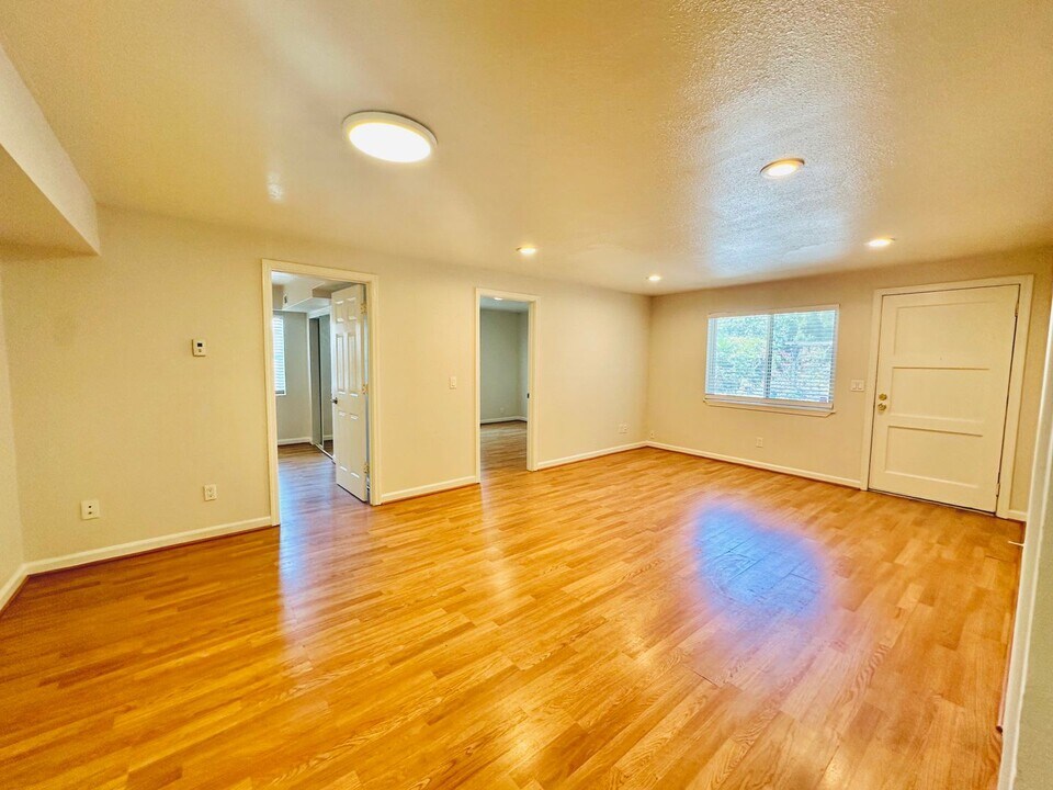 1322 Ashby Ave in Berkeley, CA - Building Photo