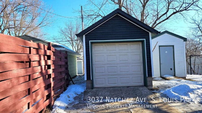 3037 Natchez Ave S in Minneapolis, MN - Building Photo - Building Photo