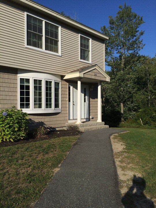 67 Gary L Maietta Pky in South Portland, ME - Building Photo