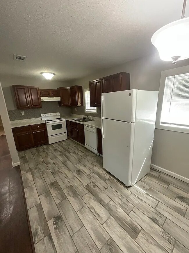 1212 Eastview Ave in Macon, GA - Building Photo - Building Photo