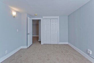 10 King St in Westfield, MA - Building Photo - Building Photo