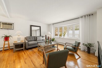 16 Cushing Dr in Danbury, CT - Building Photo - Building Photo