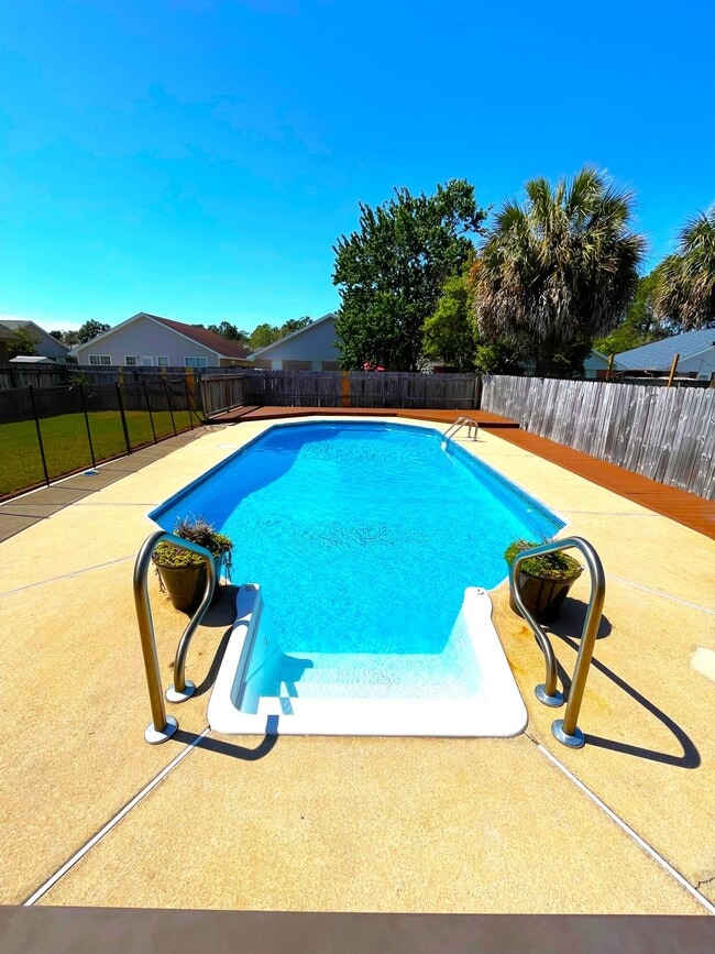 744 Olivia Ct