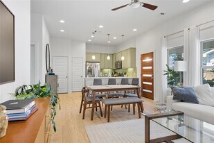 2007 S L Davis Ave in Austin, TX - Building Photo