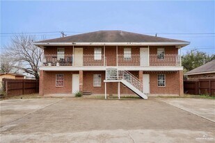 104 Carlotta St, Unit 2 in Mission, TX - Building Photo