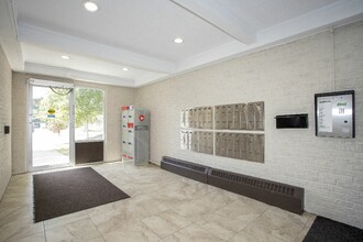 Elgin Woods Apartments in St Thomas, ON - Building Photo - Building Photo
