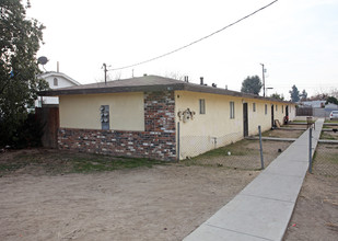 821-825 30th St in Bakersfield, CA - Foto de edificio - Building Photo