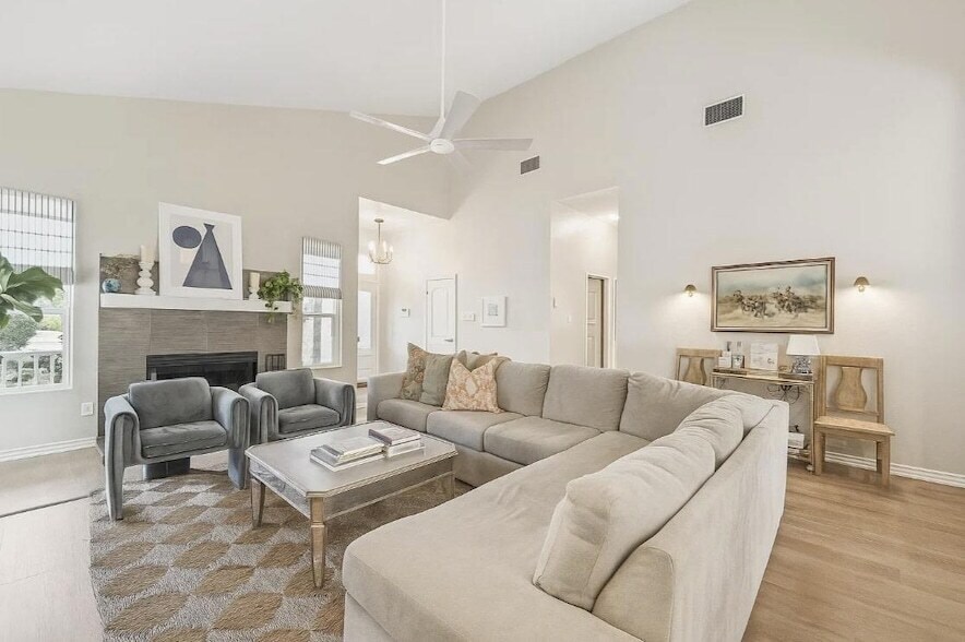 9301 Bordley Ct, Unit 2 in Austin, TX - Building Photo