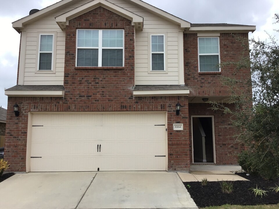 6164 Obsidian Creek Dr in Fort Worth, TX - Foto de edificio