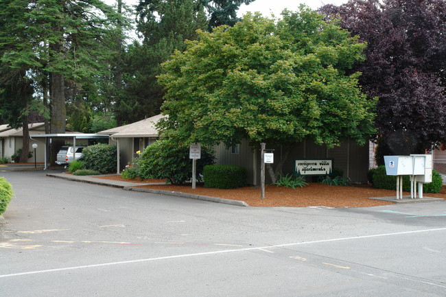 Evergreen Villa Apartments in Salem, OR - Building Photo - Building Photo