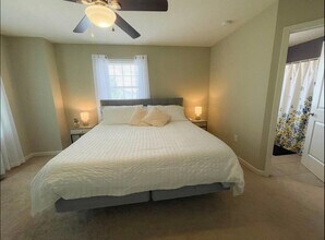 1698 W Sunstone Dr in Bloomington, IN - Foto de edificio - Building Photo