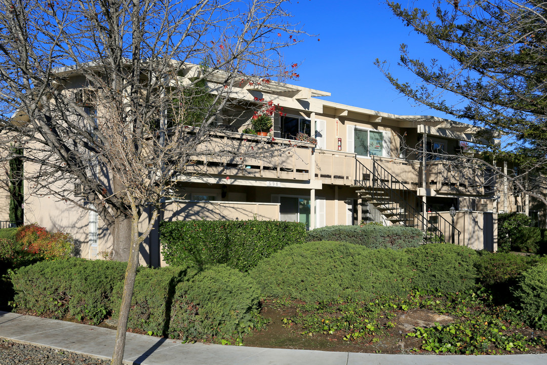 Apartments on Cabot Way in Napa, CA - Building Photo