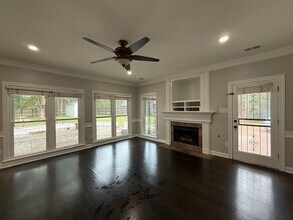 8893 Poplar Pike in Germantown, TN - Building Photo - Building Photo