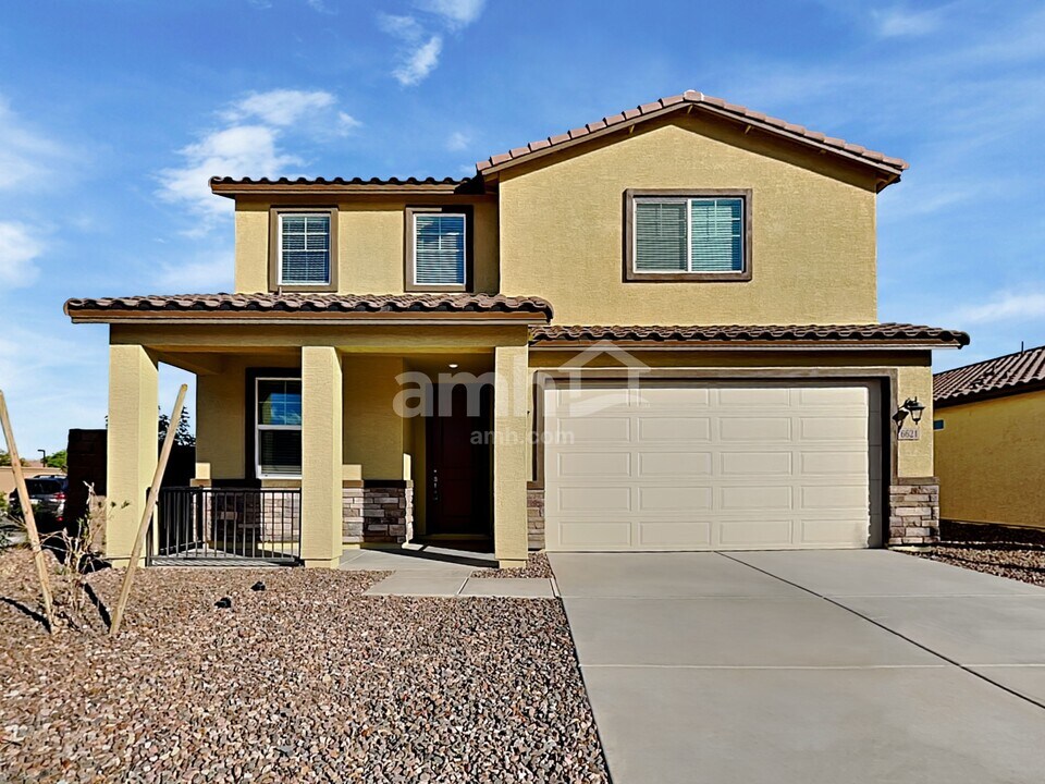 6621 S 42nd Ln in Phoenix, AZ - Foto de edificio