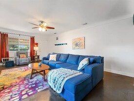 1604 58th St S in Gulfport, FL - Building Photo