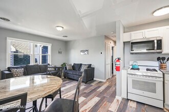 214 Webster Ave in Seaside Heights, NJ - Building Photo - Building Photo