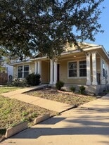 17808 Golden Valley Dr in Manor, TX - Building Photo