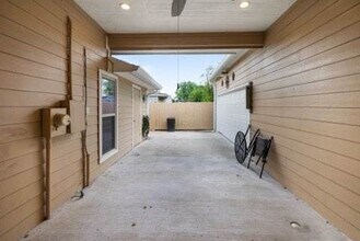 13327 Bafing Dr, Unit 084 in Houston, TX - Building Photo - Building Photo