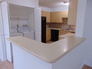 1854 SW 81st Ln in Davie, FL - Building Photo - Building Photo