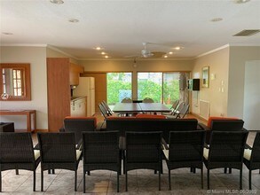 8335 SW 72nd Ave-Unit -207-D in Miami, FL - Building Photo - Building Photo