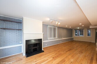 848 W Lill Ave, Unit 1 in Chicago, IL - Building Photo - Building Photo