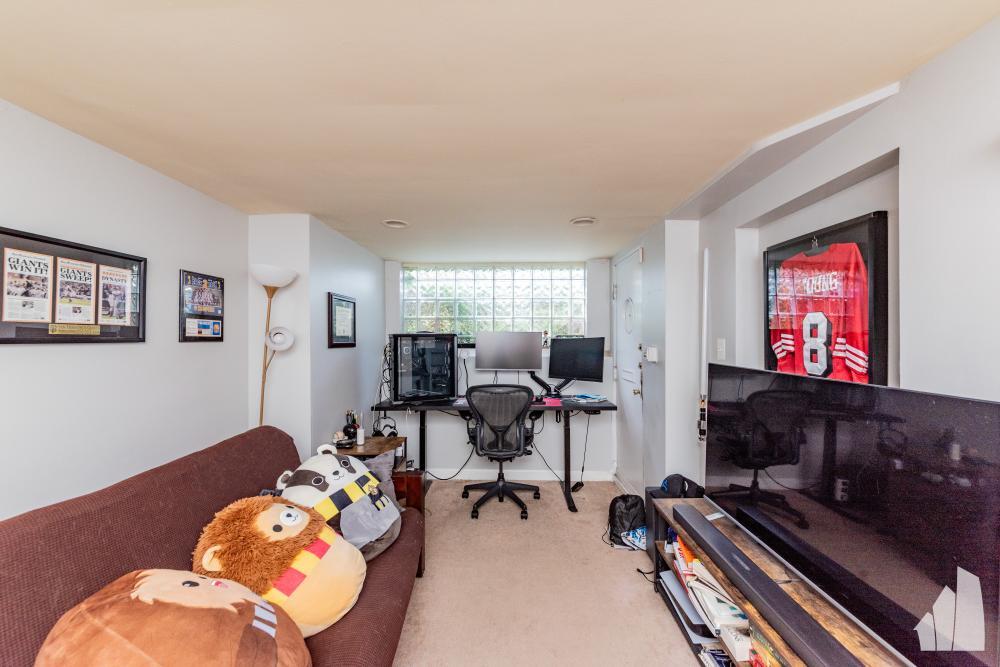 1456 W Irving Park Rd in Chicago, IL - Building Photo